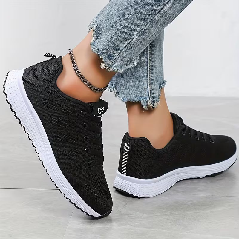 VERSA | ULTRA-LIGHT BREATHABLE LACE-UP SNEAKERS