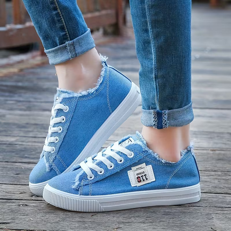 LUMI | ESSENTIAL ALL-SEASON CANVAS FLAT SNEAKERS